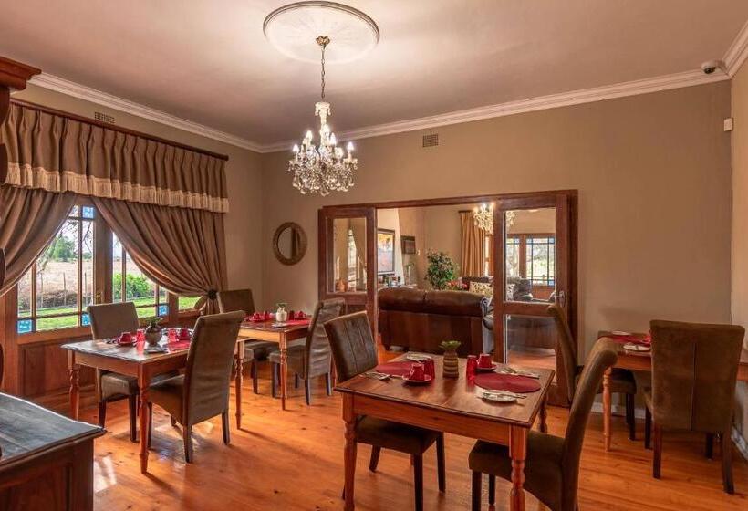 Семейный Номер Вид на Сад, Mooiplaas Guest House