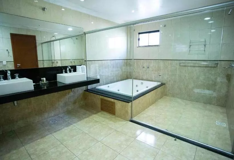 Presidenttisviitti, Atrium Confort Hotels