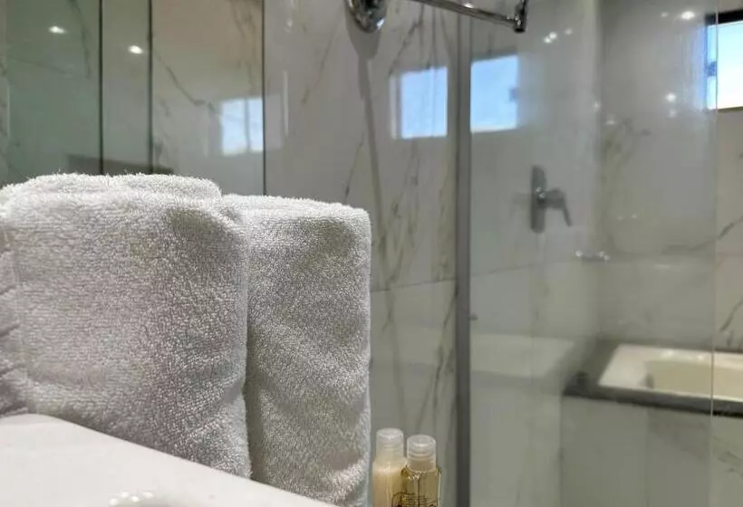 プレジデントスイートルーム, Atrium Confort Hotels