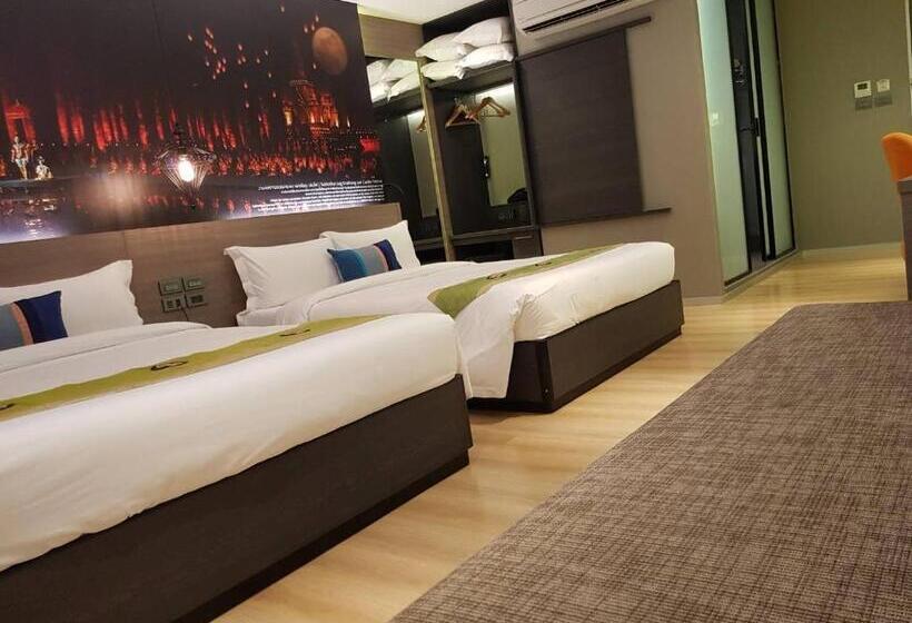 اتاق لوکس سه تخته, Bizotel Premier Hotel & Residence