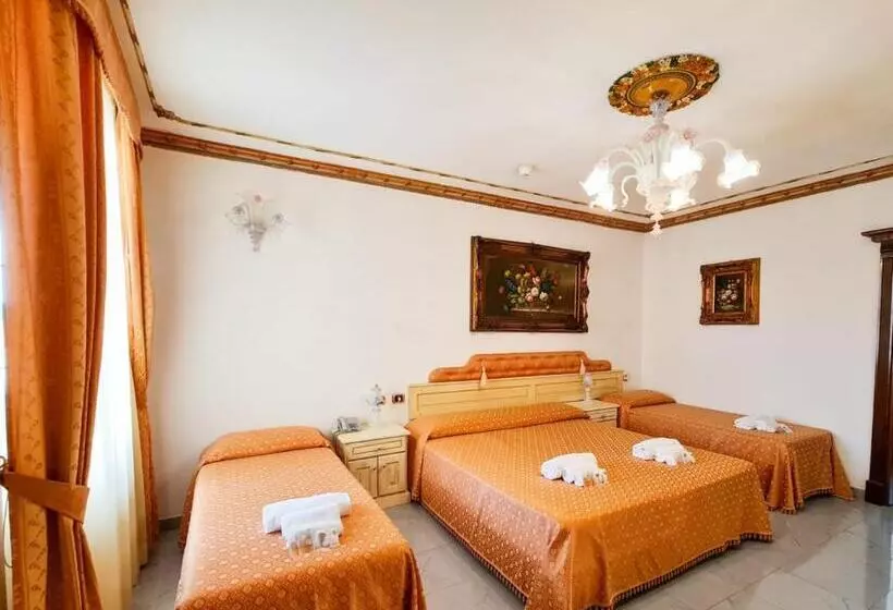 スタンダード4人部屋, Euro Hotel Iglesias