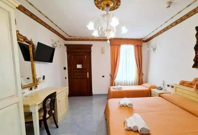 スタンダード4人部屋, Euro Hotel Iglesias