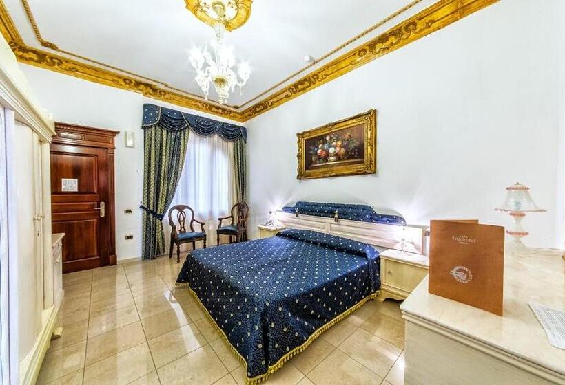 غرفة ديلوكس مزودة بشرفة, Euro Hotel Iglesias