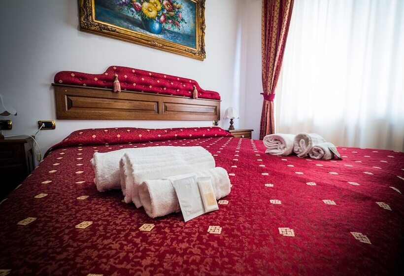 Номер Стандарт с Балконом, Euro Hotel Iglesias