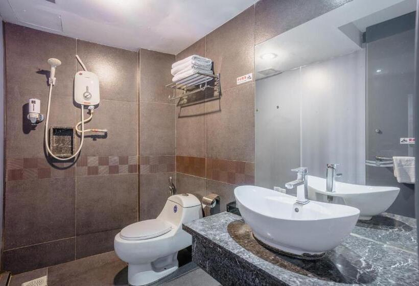 اتاق لوکس خانوادگی, Euro Rich Hotel Melaka