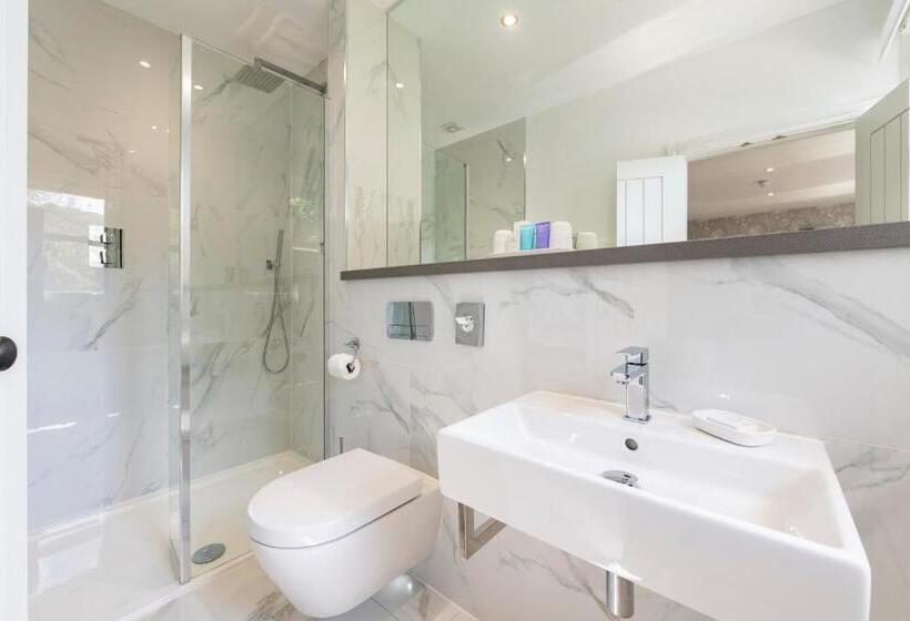 اتاق لوکس, Carbis Bay And Spa