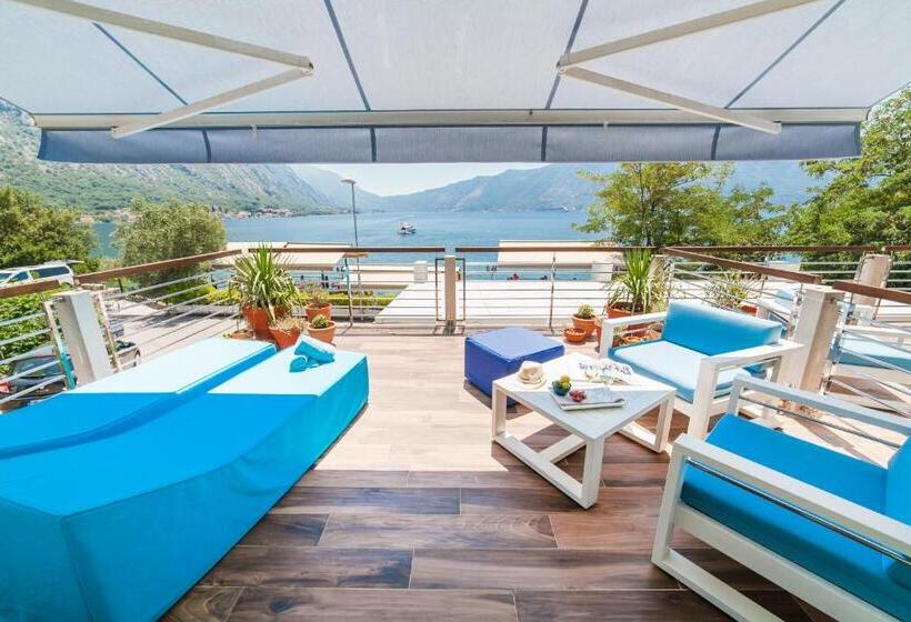 2 Bedrooms Suite Sea View, Casa Del Mare  Amfora