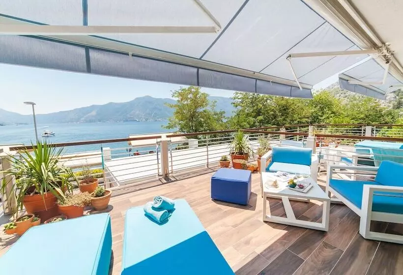 سوییت جونیور با چشم‌انداز دریا, Casa Del Mare  Amfora