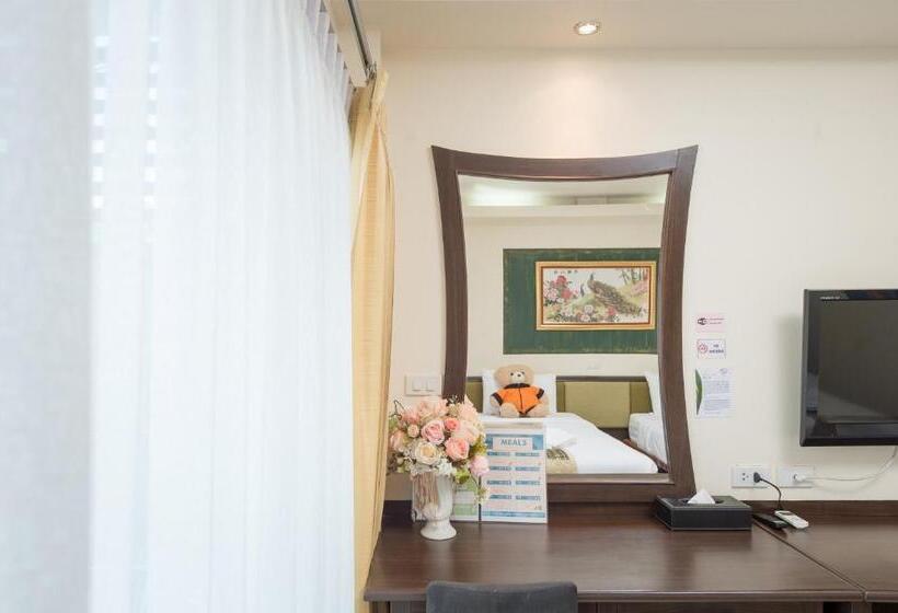 اتاق لوکس با تخت بزرگ, Chayadol Resort Sha Extra Plus