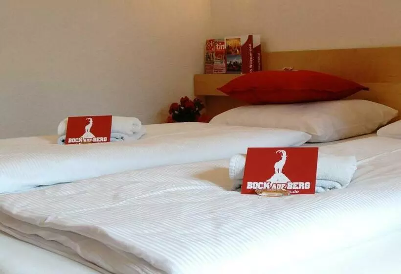 スタンダード4人部屋, First Mountain Hotel Zillertal