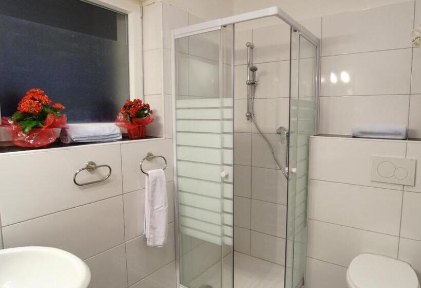 Номер Стандарт, First Mountain Hotel Zillertal