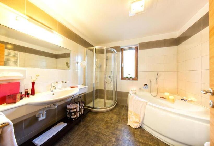 주니어 스위트 발코니, Garden Park