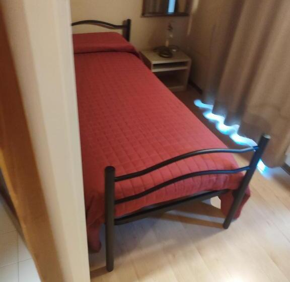 四人标准间, Garnì Bonsai