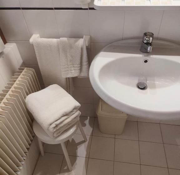 标准三人间, Garnì Bonsai