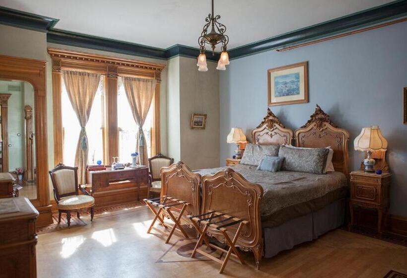 キングサイズベッドのスタンダードルーム, Henderson Castle Inn