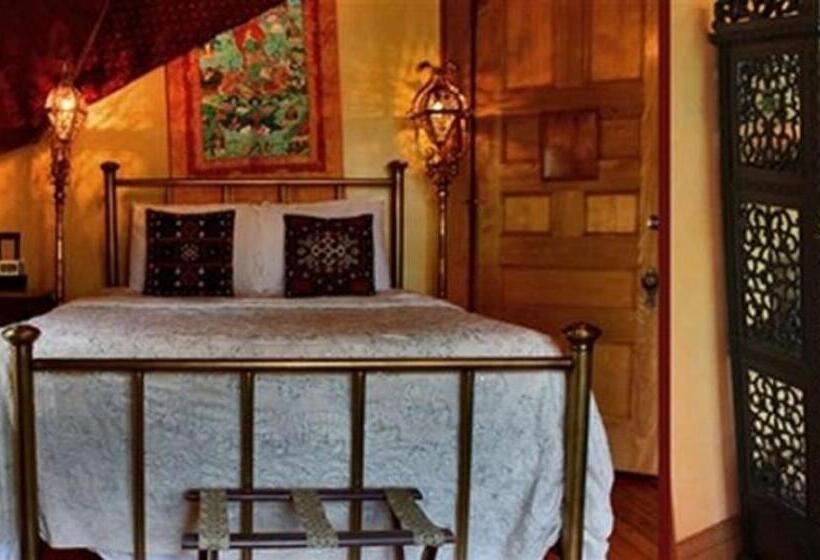 スタンダードルーム, Henderson Castle Inn