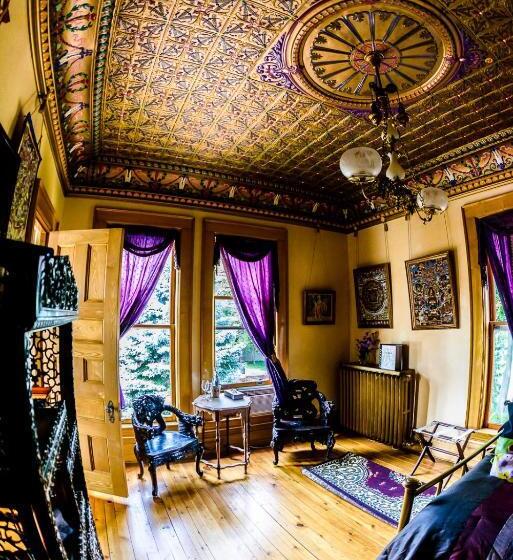 スタンダードルーム, Henderson Castle Inn