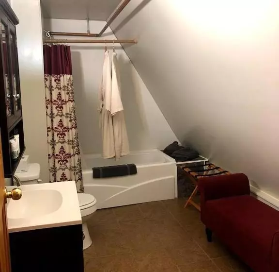 デラックスルーム, Henderson Castle Inn