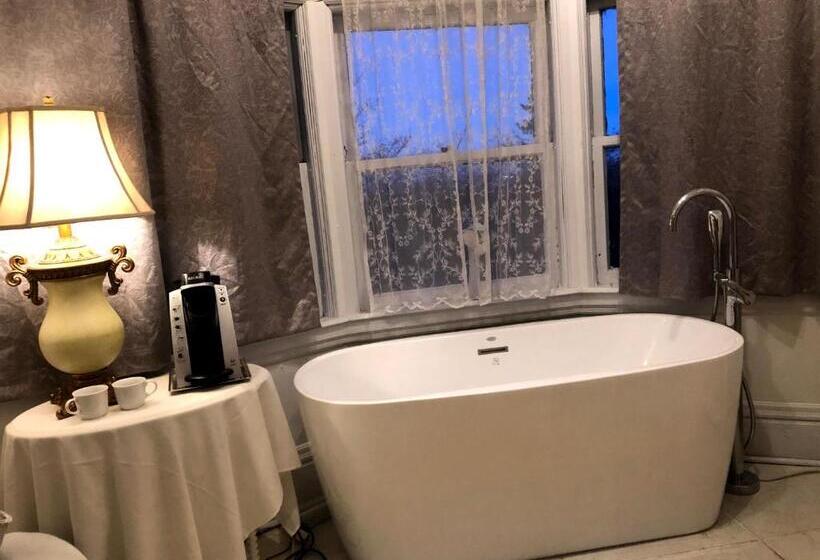 デラックスルーム, Henderson Castle Inn