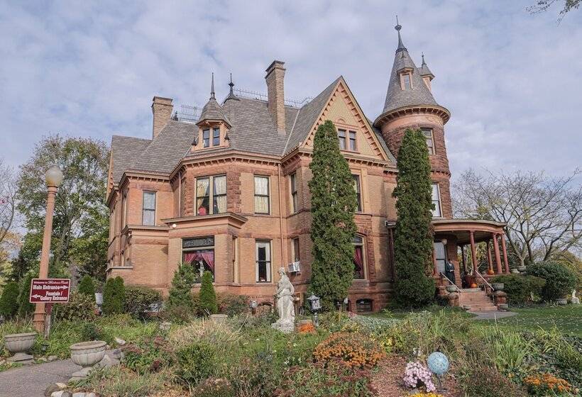 デラックスルーム, Henderson Castle Inn