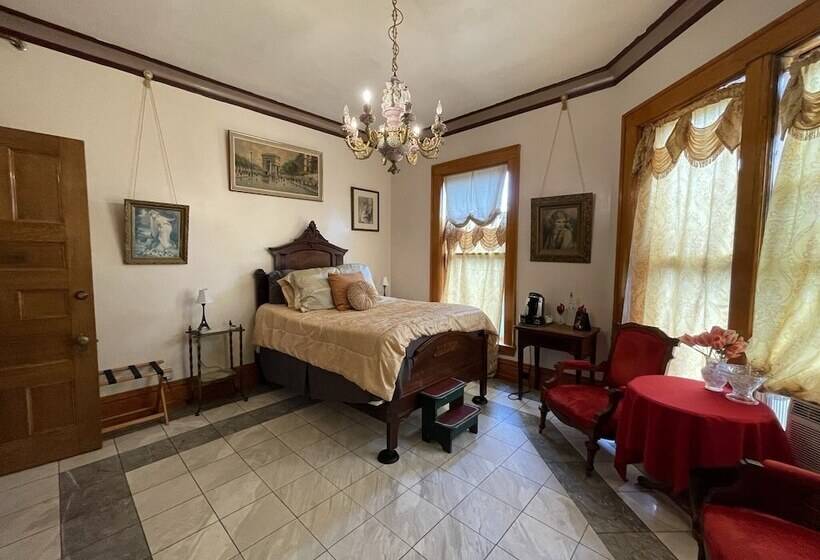 デラックスルーム, Henderson Castle Inn