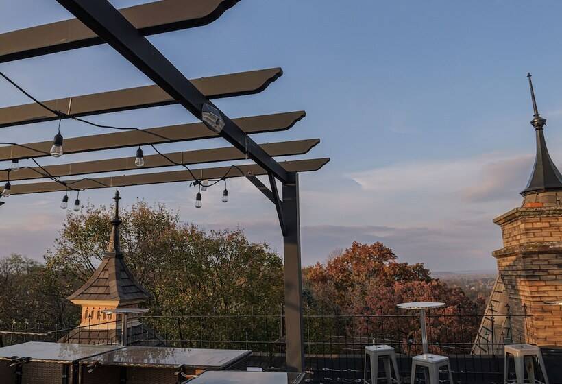 デラックスルーム, Henderson Castle Inn