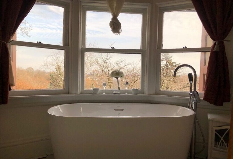 デラックスルーム, Henderson Castle Inn