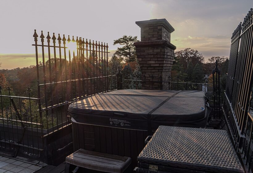 デラックスルーム, Henderson Castle Inn