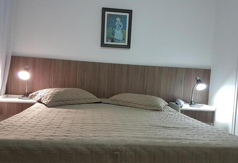 غرفة سوبيريور, Internacional Gravatal