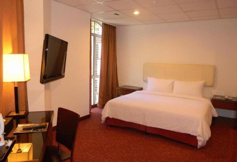 اتاق لوکس, Jewels