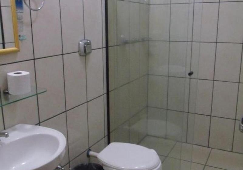 标准三人间, Larison Hoteis Jiparana