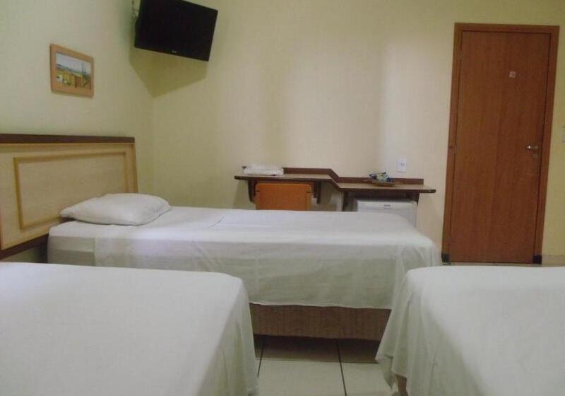 标准三人间, Larison Hoteis Jiparana