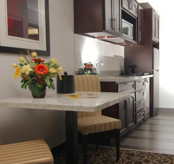 סוויטה עם מיטת קווין, Paradise Inn And Suites Redwater