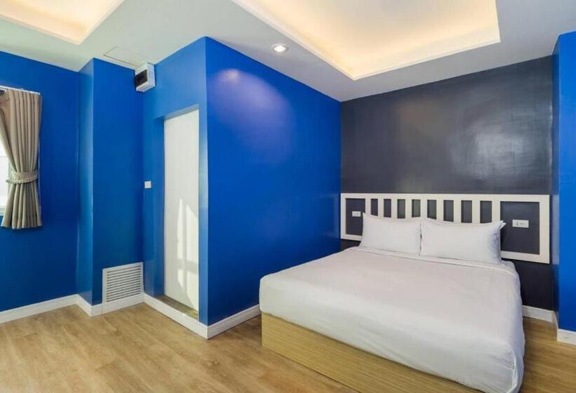 Habitación Superior, Ratchada Point