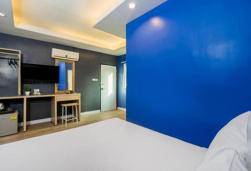 Habitación Superior, Ratchada Point