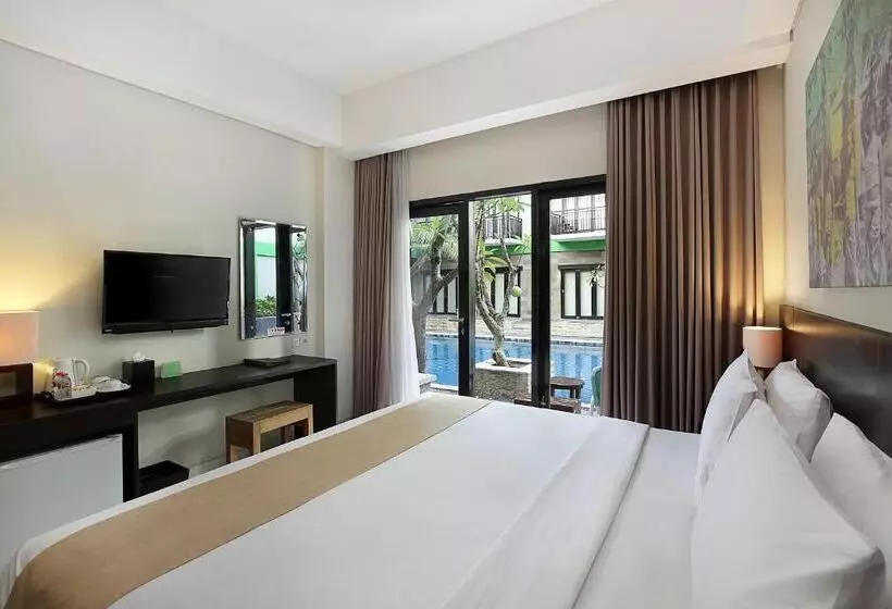 اتاق لوکس با چشم‌انداز استخر, Rofa Kuta Hotel   Chse Certified