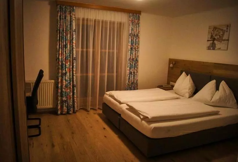 Standard Room, Restaurant Schwaiger