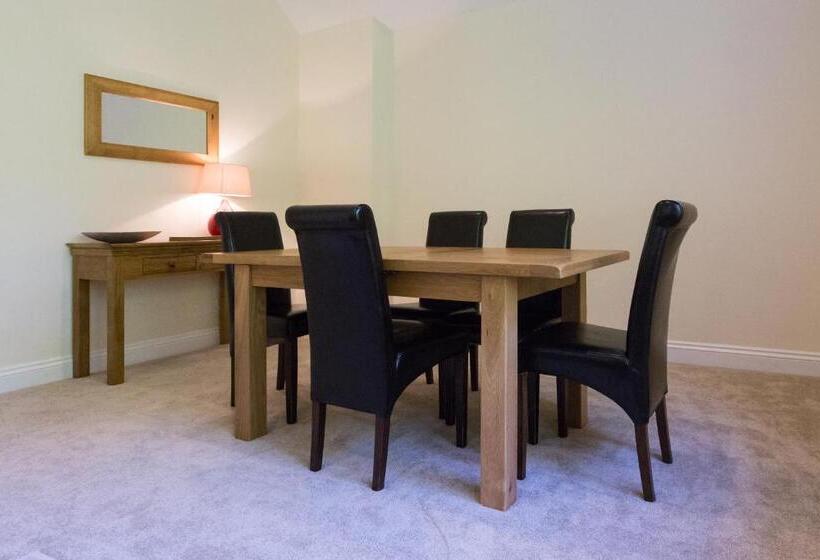 شقة سوبيريور غرفتين, The Hunters Inn