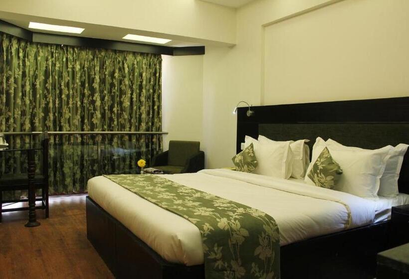 行政房间, The Oasis  Vadodara