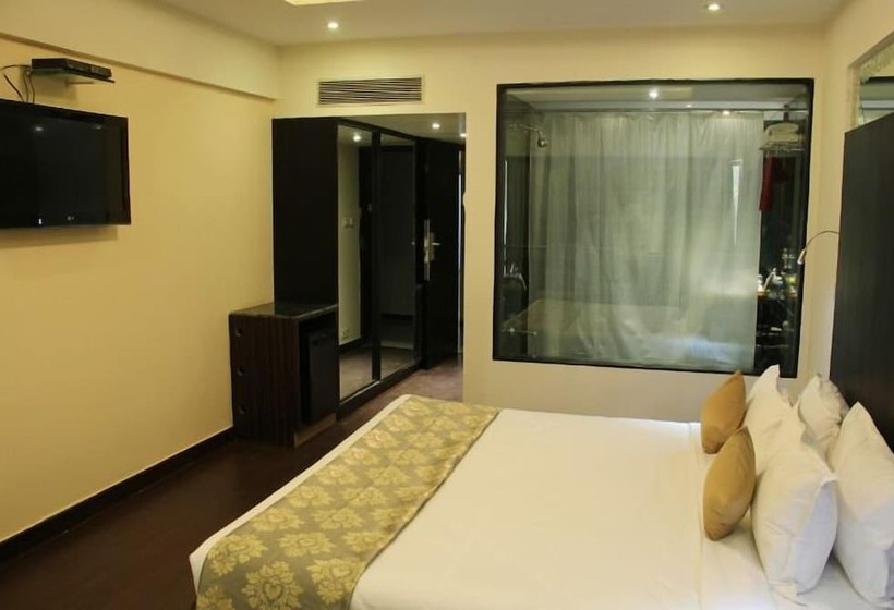 俱乐部房间, The Oasis  Vadodara