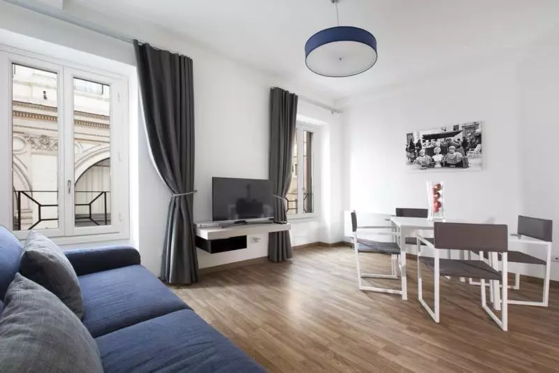 سوئیت راحتی, Oriana Homèl Roma