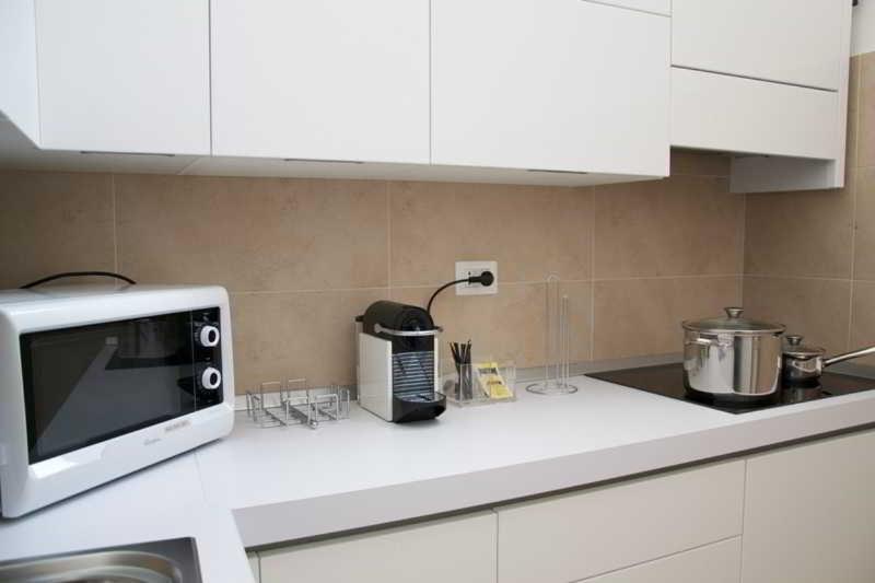 سوئیت با بالکن, Oriana Homèl Roma