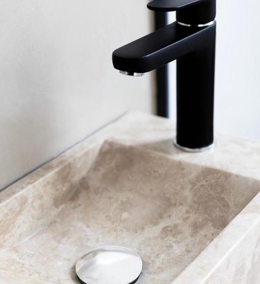 סטודיו דלוקס, Residence Courcelle