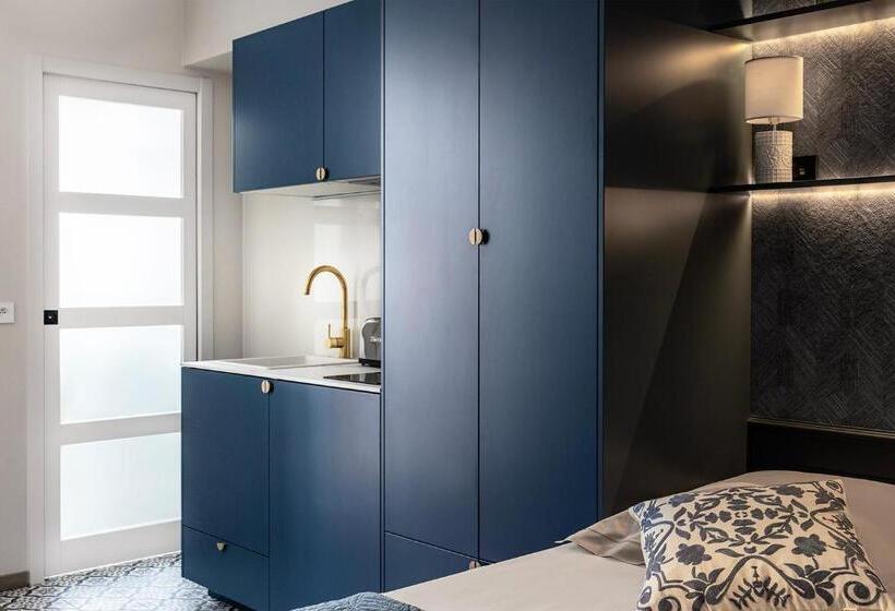 סטודיו דלוקס, Residence Courcelle