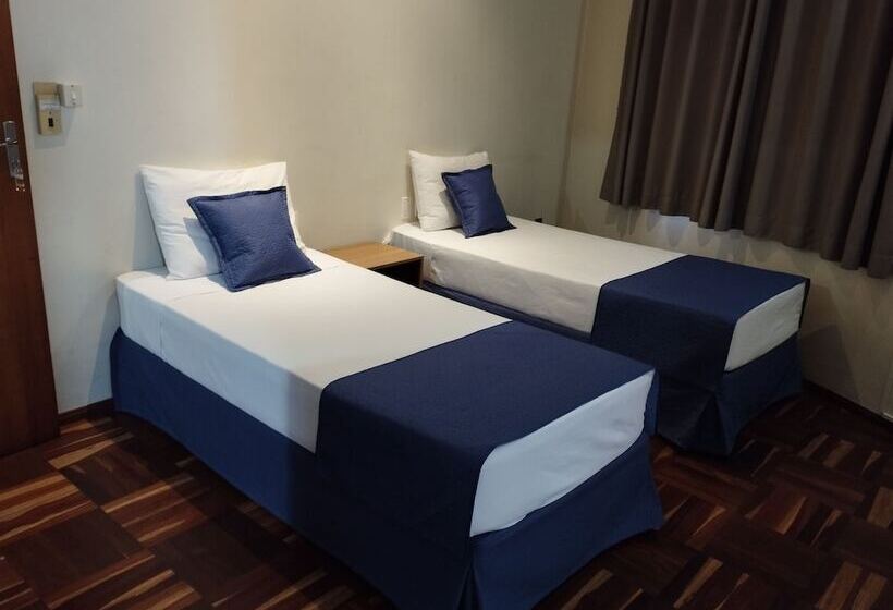 4인용 수피리어 룸, Summit Inn Hotel Pouso Alegre