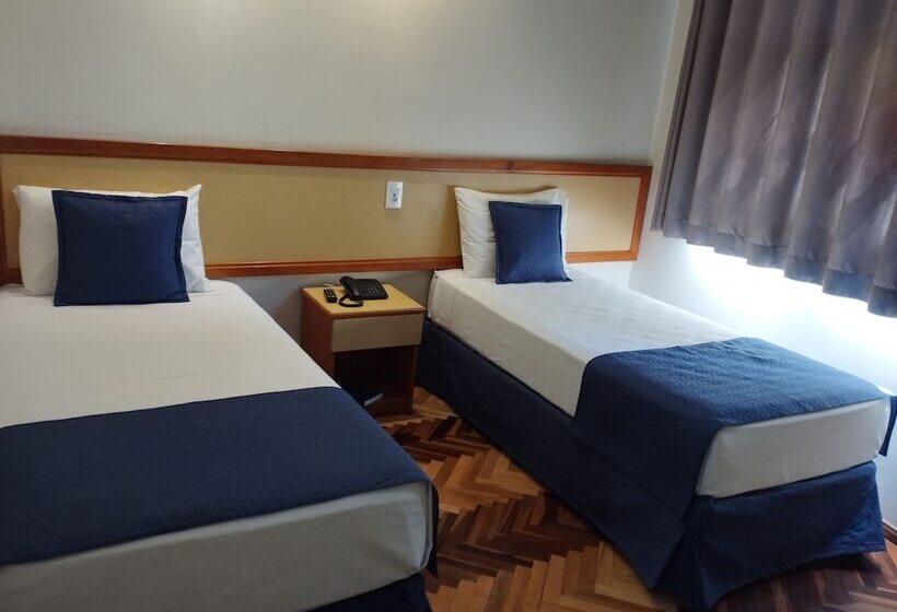 4인용 스탠다드 룸, Summit Inn Hotel Pouso Alegre