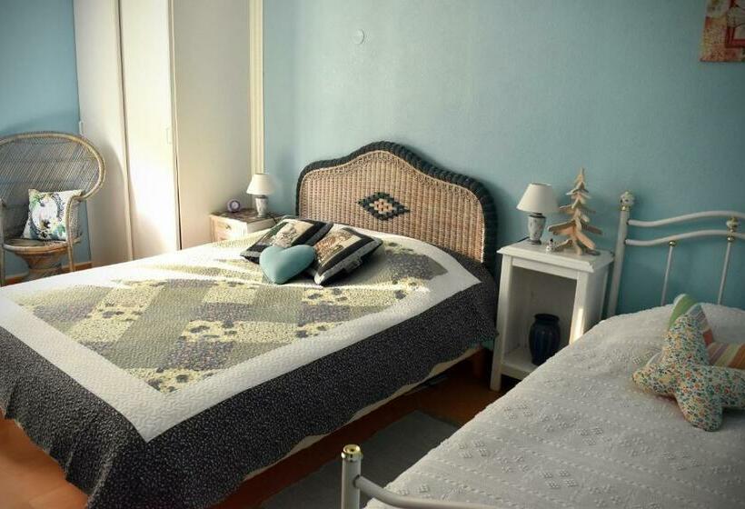 バスルーム共有のトリプルスタンダード, Douce Vallee