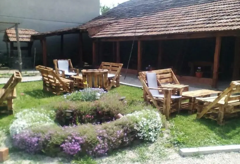 اتاق لوکس, Stara Planina Vila Vesela Kuca
