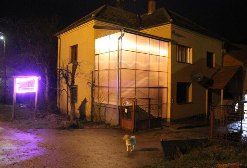 اتاق استاندارد, Stara Planina Vila Vesela Kuca