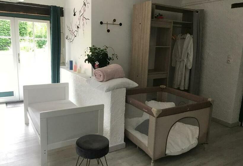 חדר משפתחתי סופריור, Chambre D Hôtes Des Gâtines